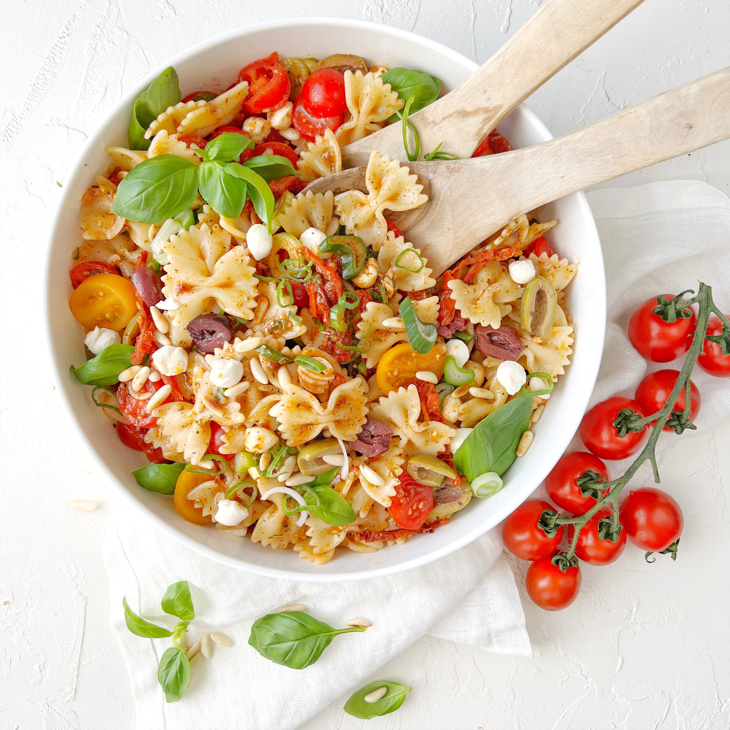 Medelhavspastasallad